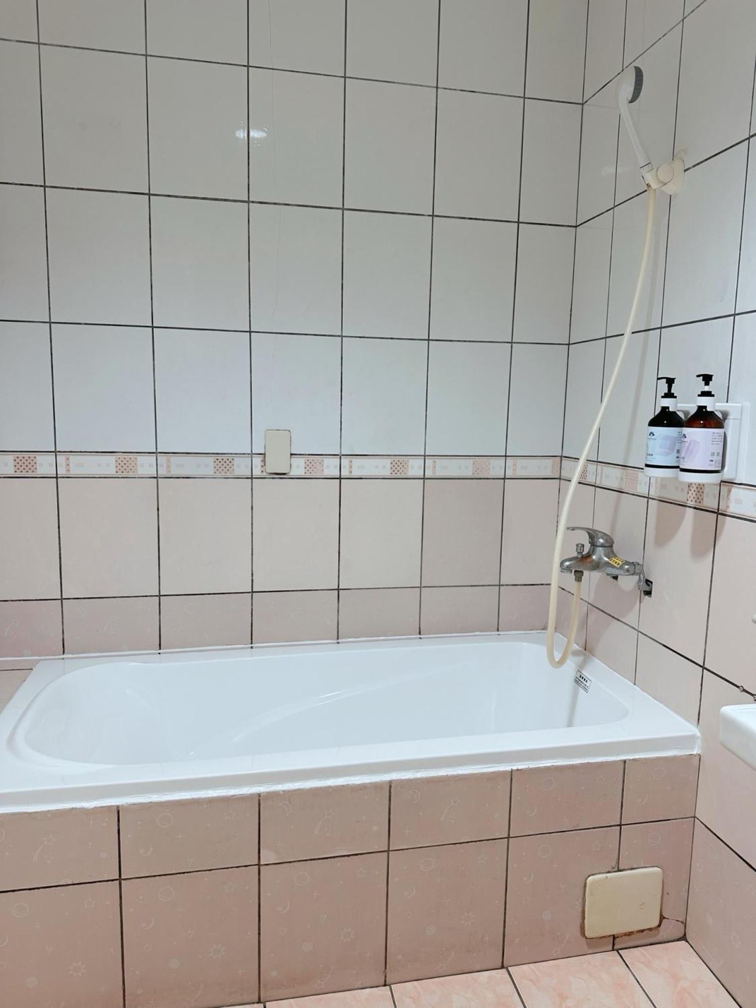 Hua Du Motel 지지 외부 사진