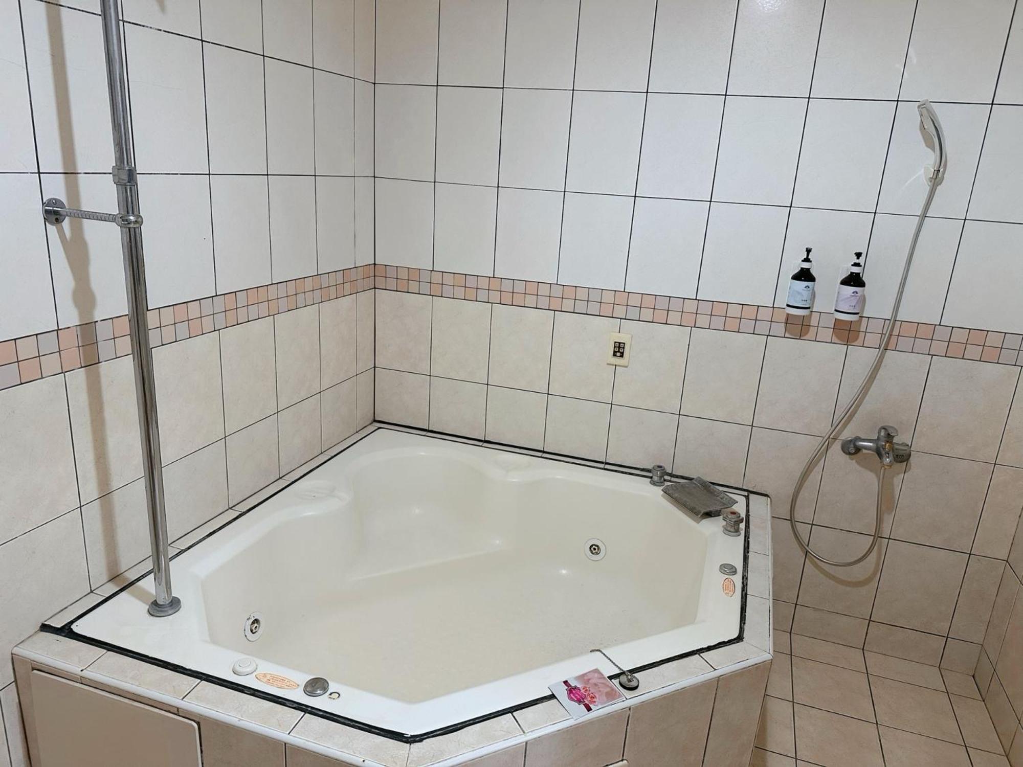 Hua Du Motel 지지 외부 사진